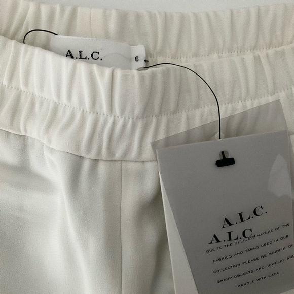 A.L.C. AJ Scalloped hem crepe shorts - BNWT - sz 6 - Picture 5 of 5